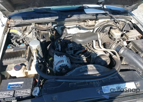 2000 Chevrolet S-10 Ls из США, поврежденный, VIN 1GCCS19W3YK134229